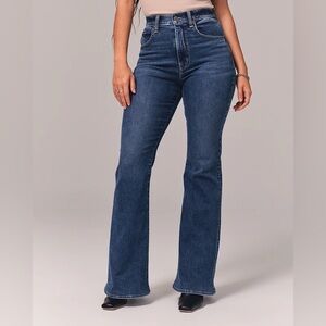 Abercrombie & Fitch Curve Love Ultra High Rise Flare Jeans 29L